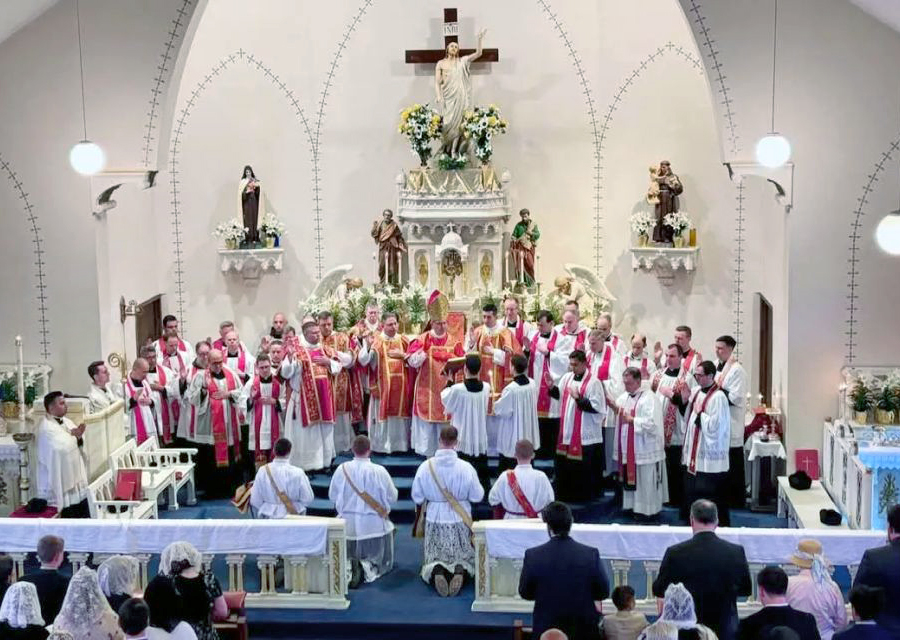 2025-ordinations-07-priests-hands
