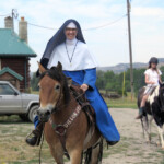 While visiting a traditional Catholic family in Montana, the novitiate Sisters had an opportunity to go horseback riding.